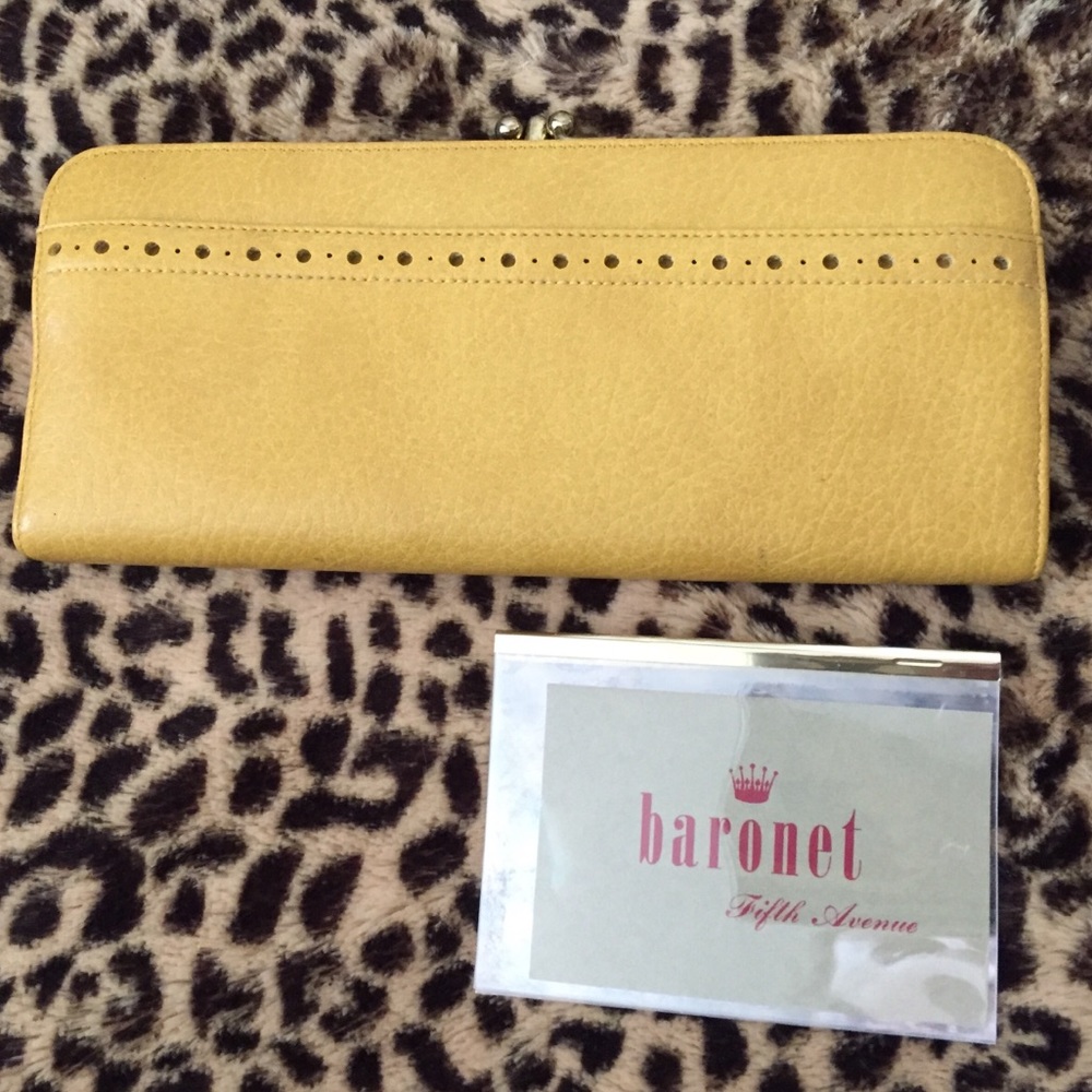 Prom Vintage Authentic Leather Baronet yellow wallet